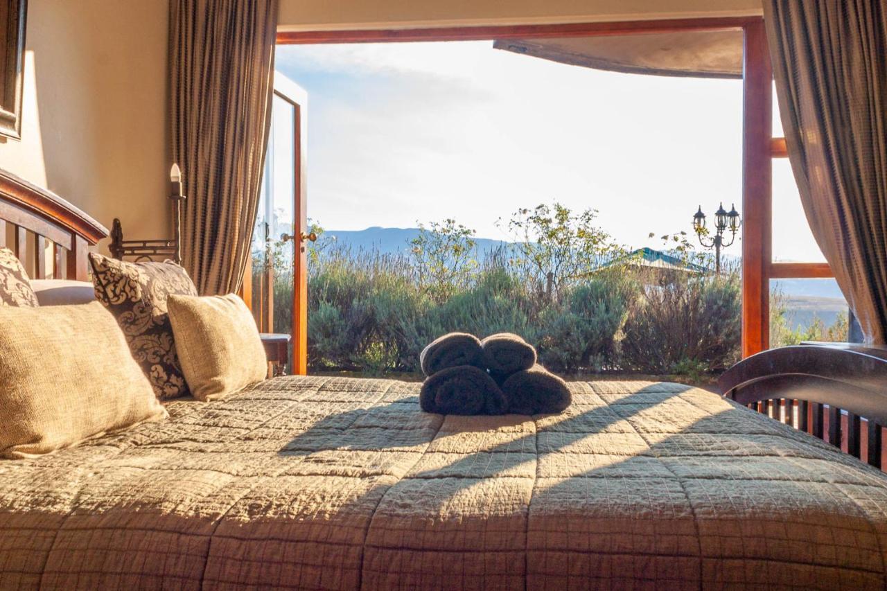 Inkungu Lodge Champagne Valley Екстер'єр фото