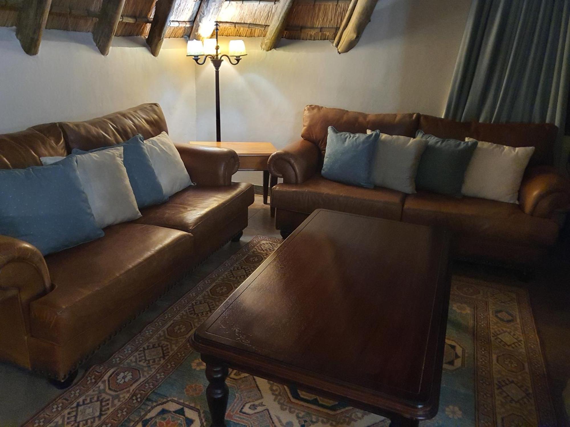Inkungu Lodge Champagne Valley Екстер'єр фото