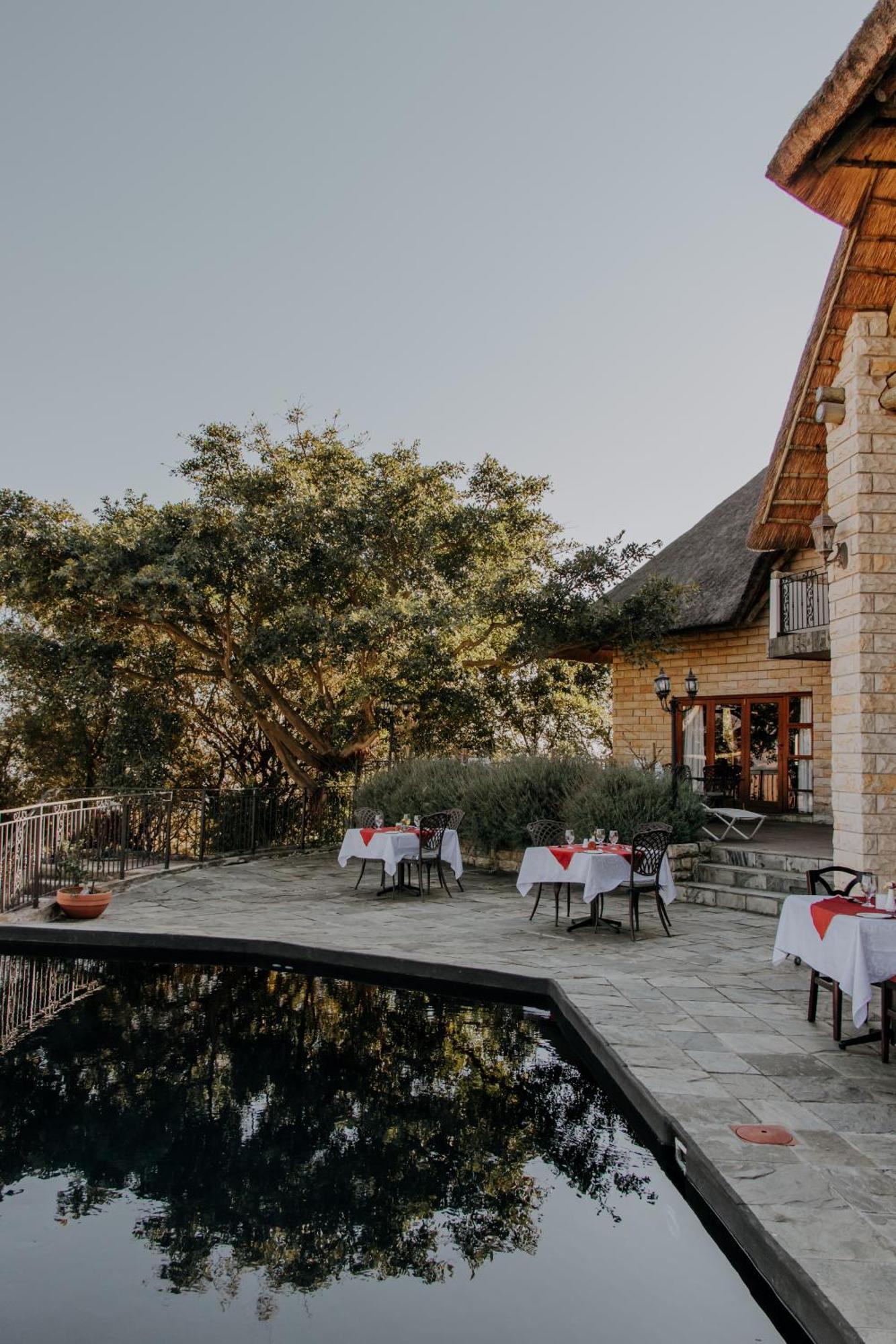 Inkungu Lodge Champagne Valley Екстер'єр фото
