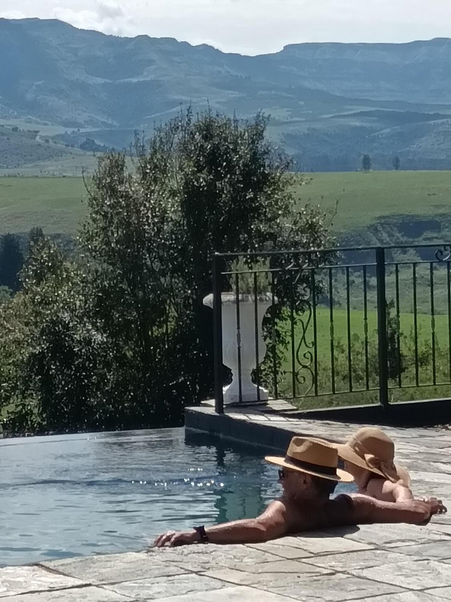 Inkungu Lodge Champagne Valley Екстер'єр фото