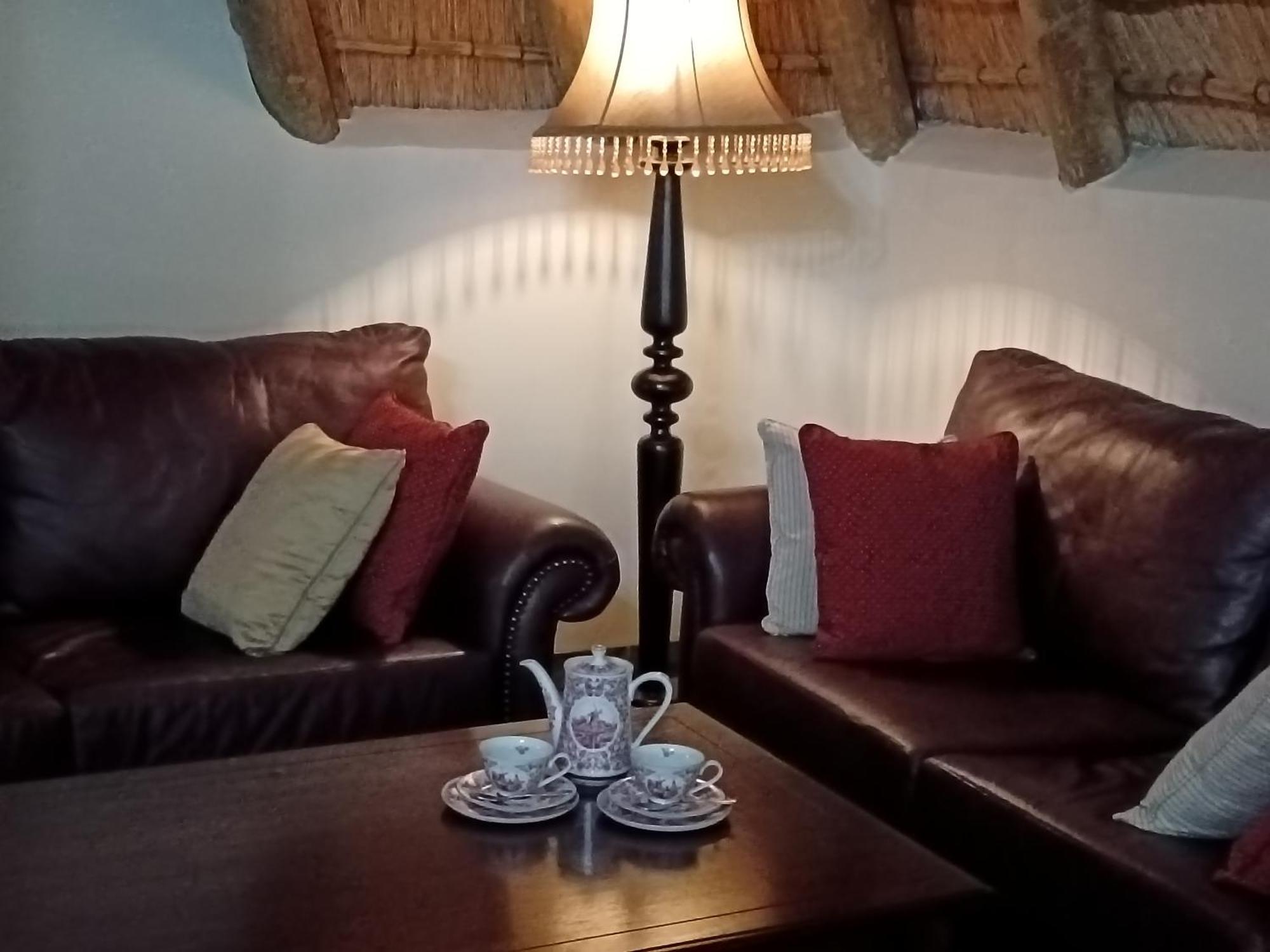 Inkungu Lodge Champagne Valley Екстер'єр фото