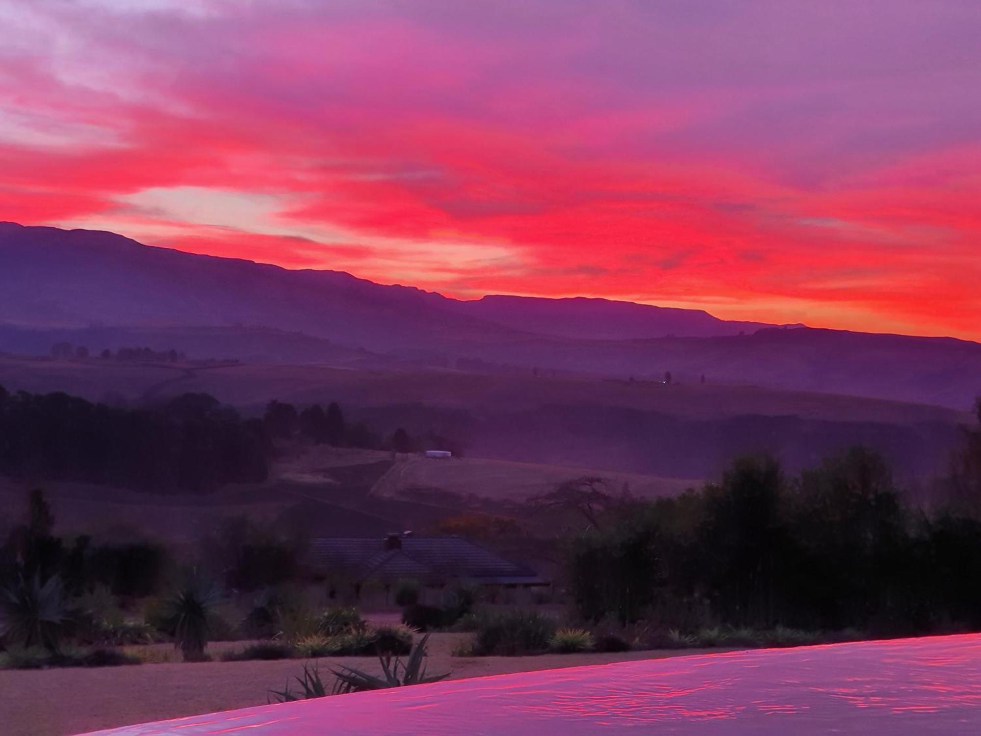 Inkungu Lodge Champagne Valley Екстер'єр фото